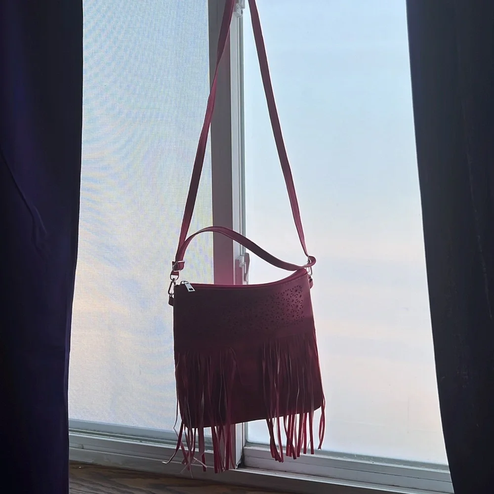 Raspberry Fringe Purse - Picture 2 of 4